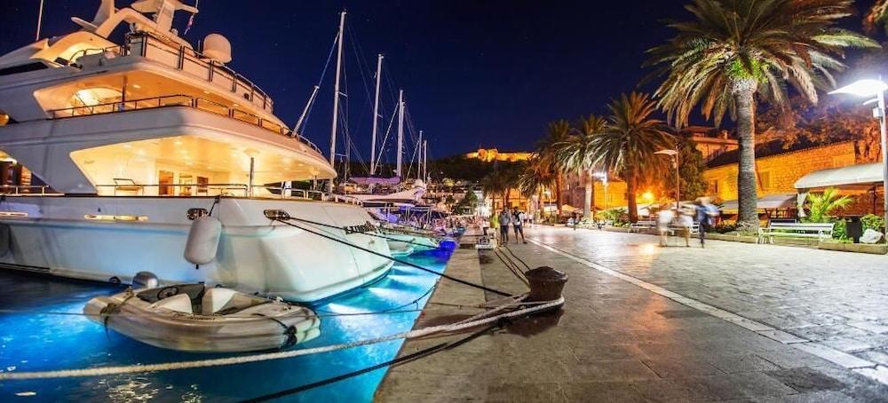 Riva Marina Hvar Hotel Hvar Town Luaran gambar